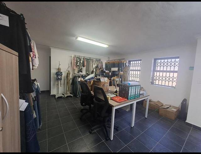 INDUSTRIAL PROPERTY TO RENT IN ATLANTIC HILLS